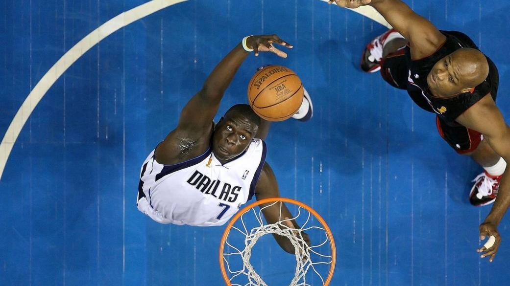 生涯场均仅2+3，却打了12个赛季，喜提4700万工资，他有何魔力？