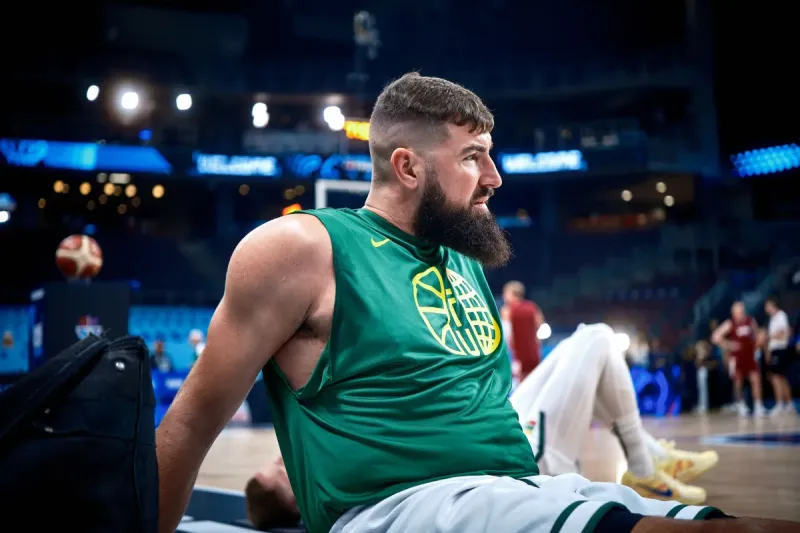 PG电子官方网站-瓦兰丘纳斯上半场替补出战3投2中，得到4分1助攻