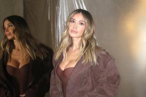 PG电子登陆入口-卡里乌斯妻子讲述安检时遭骚扰经历：女安保捏我的胸，还挠我腋下