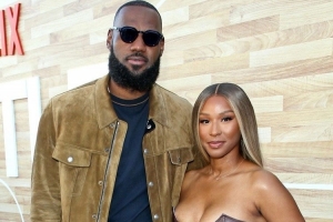 电子PG官网-夸梅：如果传出詹姆斯和白人女性有染 你还会把他当偶像吗？