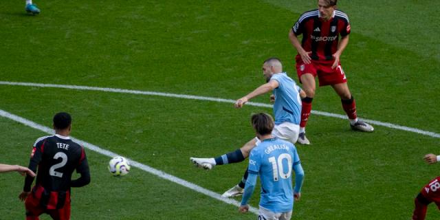 瓜迪奥拉：没人能拦住阿达马 放空科瓦他就会进球